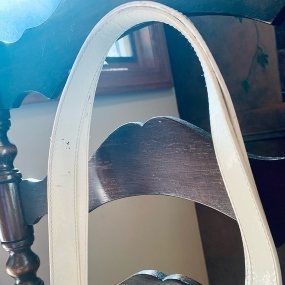 ✨🖤 Tory Burch Black and Cream Patent Leather Tote Bag Bookbag ✨🖤✨ - Picture 9 of 9